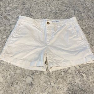 Like new Gap white khaki shorts